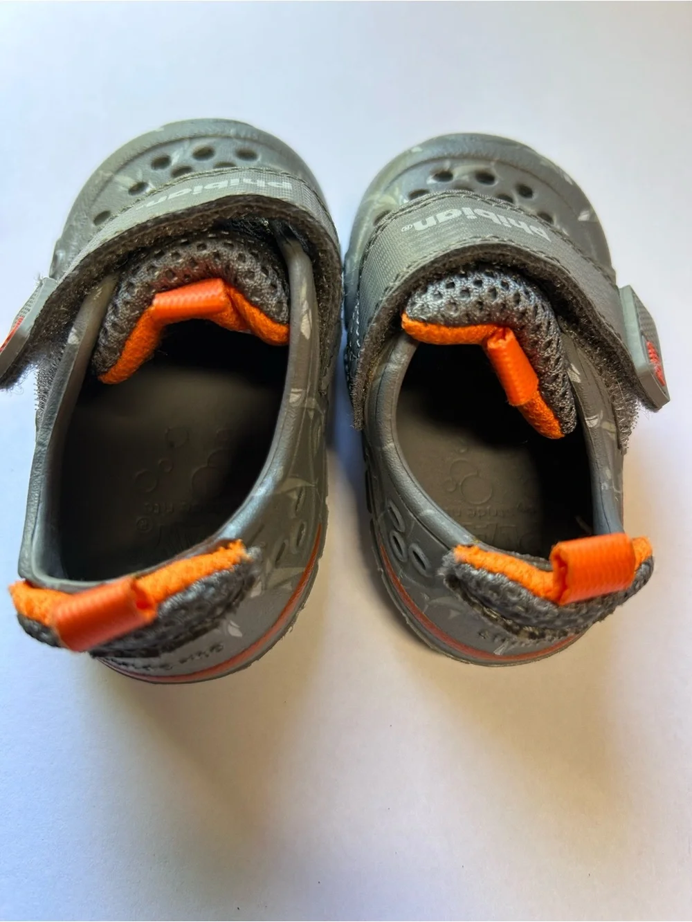 Stride Rite Made 2 Play Phibian Grey Shark baby Water sneakers Size 3M
